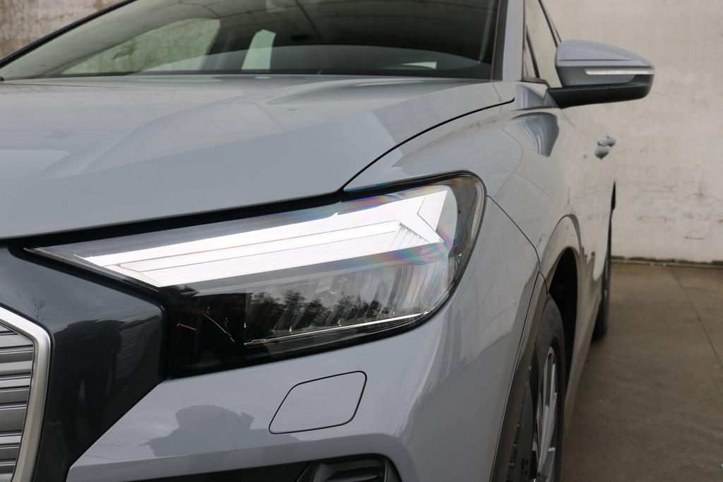 Audi Q4 e-tron 40 APP PSENS+ CAM LEDER, Autos, 0 kg, Argent ou Gris, 0 kg, Noir