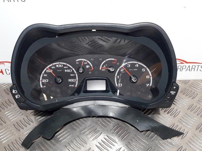 Compteur kilométrique KM d'un Ford KA, Autos : Pièces & Accessoires, -, 3 mois de garantie, -, -