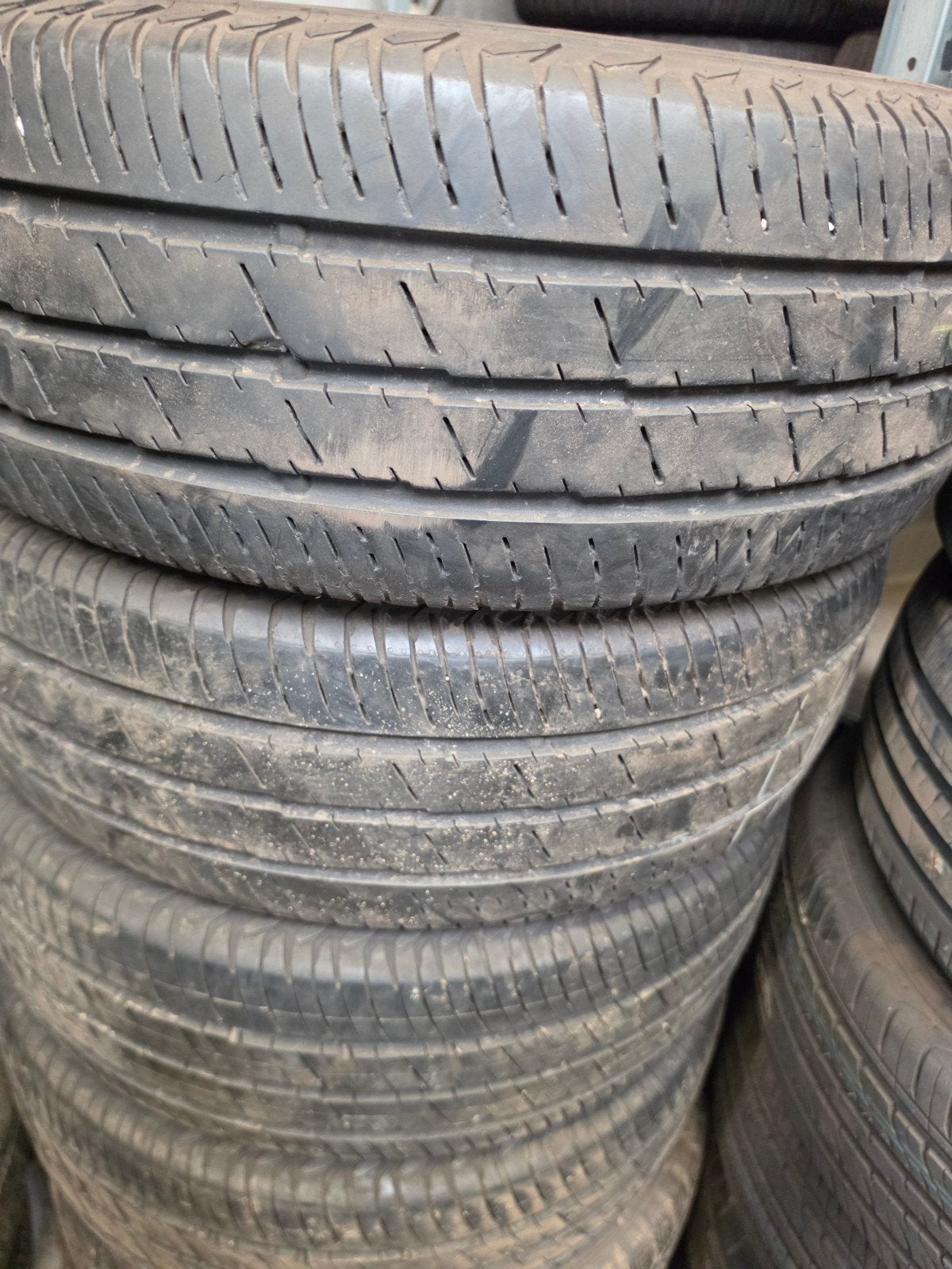215/65r16c continental 45€ l'unité avec support et équilibre, Enlèvement ou Envoi