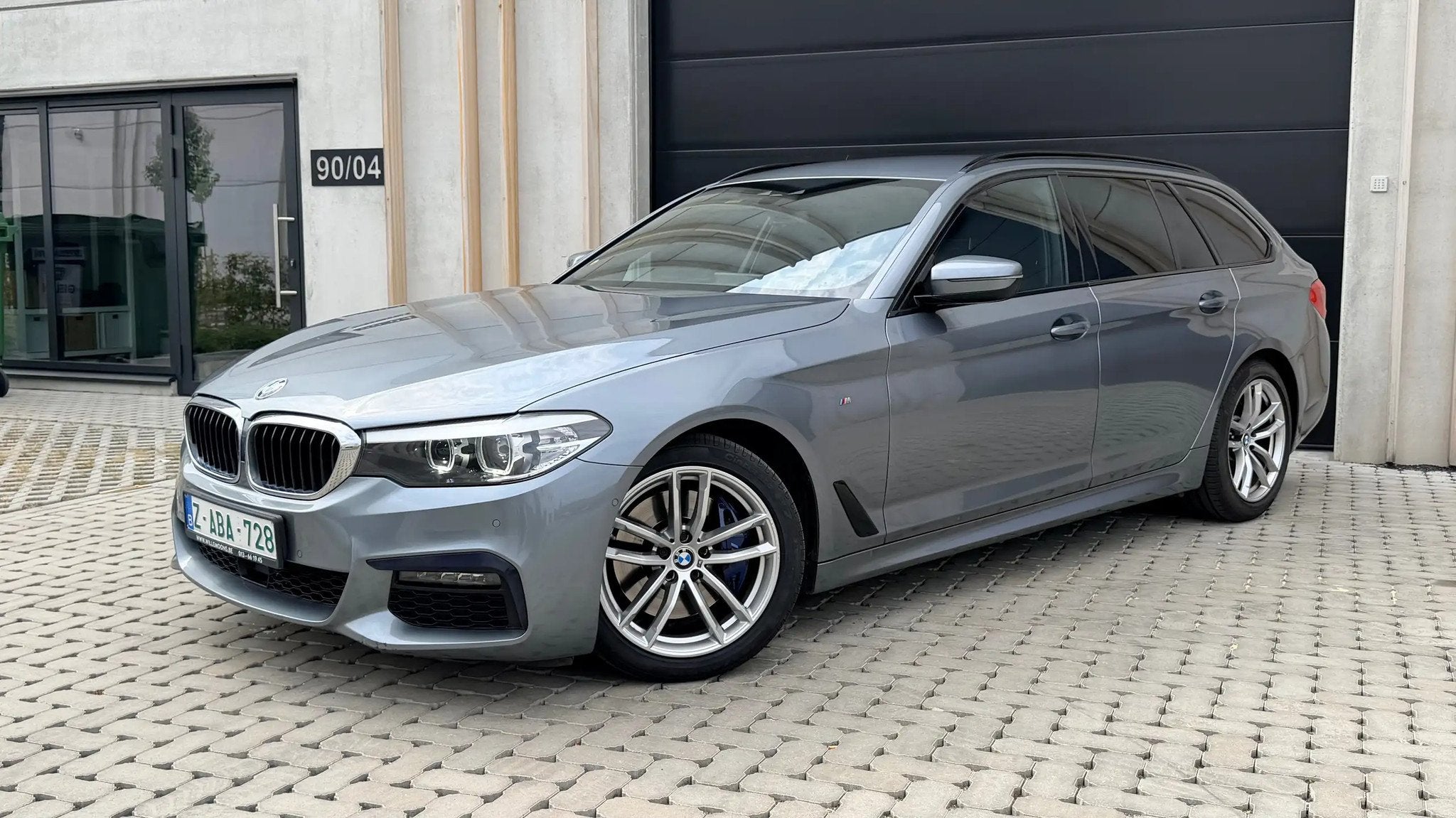 BMW 530 Touring 530iAS OPF MET GARATNIE, 1998 cc, Adaptive Cruise Control, 4 cilinders, Leder