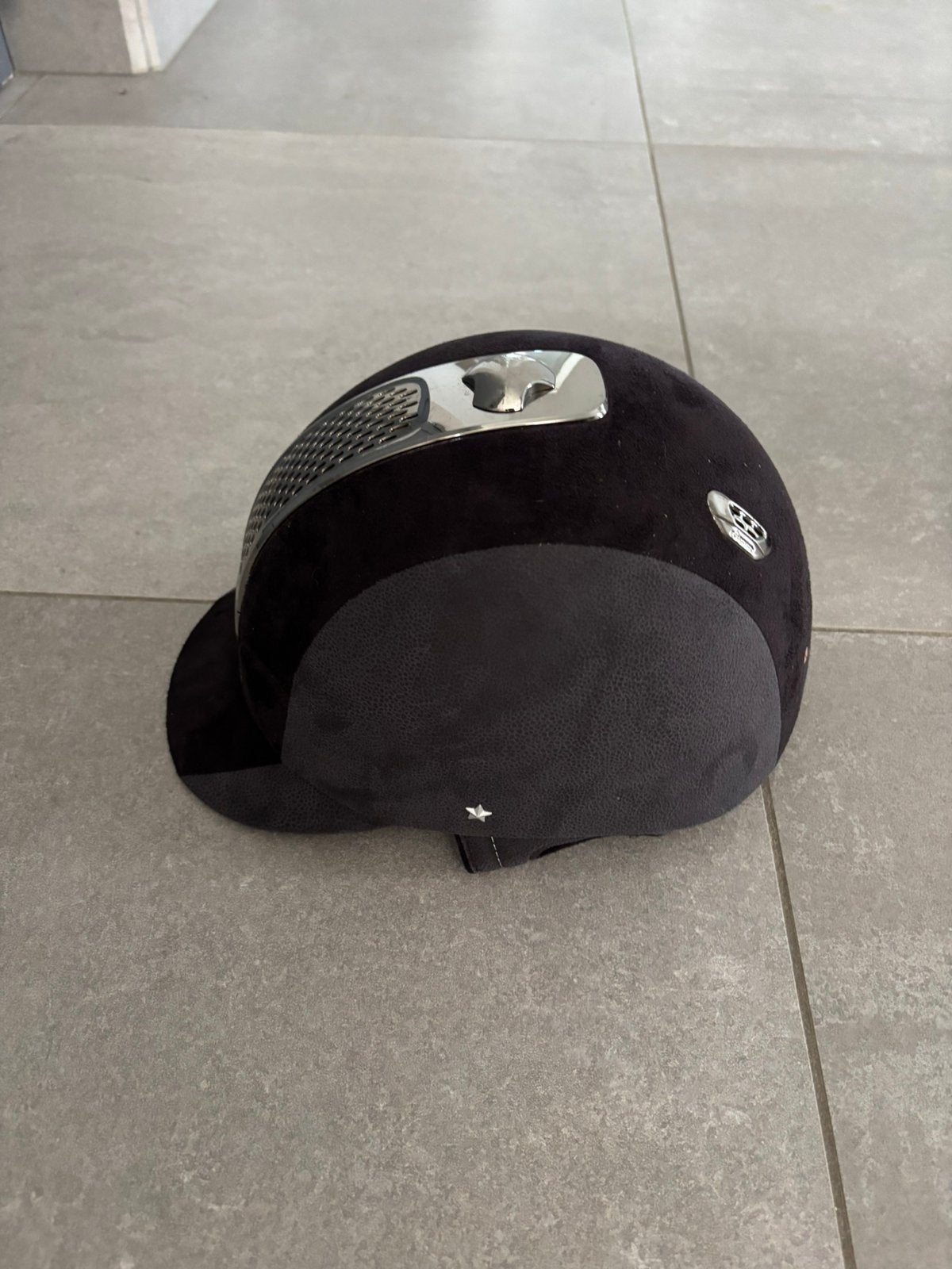 Helm, Dieren en Toebehoren