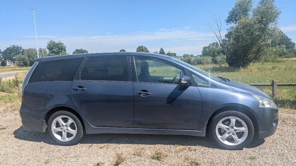 Mitsubishi Grandis 7plaatsen 2.0 D, Voorwielaandrijving, Zwart, Blauw, 7 zetels