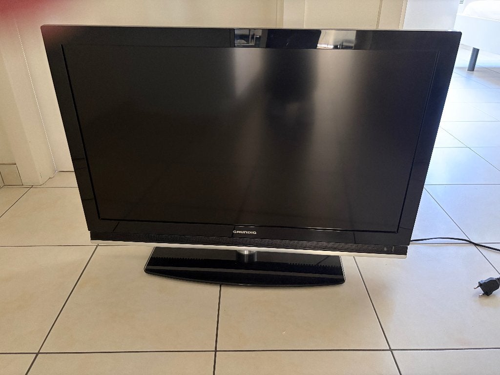 TV Grundig LCD / TFT scherm 32 inch, Ophalen, LCD, 80 tot 100 cm, Zo goed als nieuw