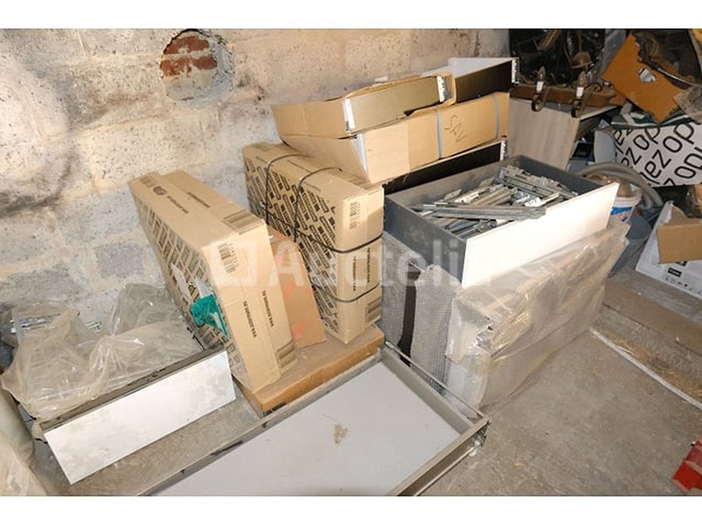 Ensemble d'articles et quincaillerie de cuisine