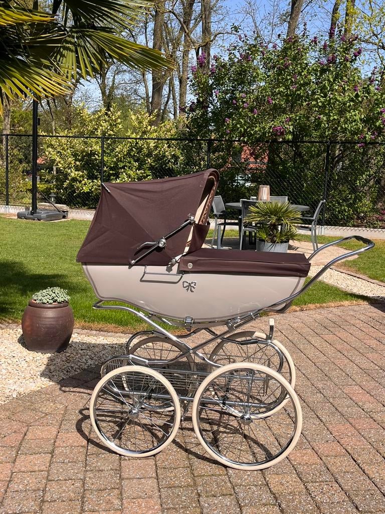 Poussette ancienne Silvercross Windsor, Enfants & Bébés, Enlèvement, Comme neuf, Poussette, Autres marques