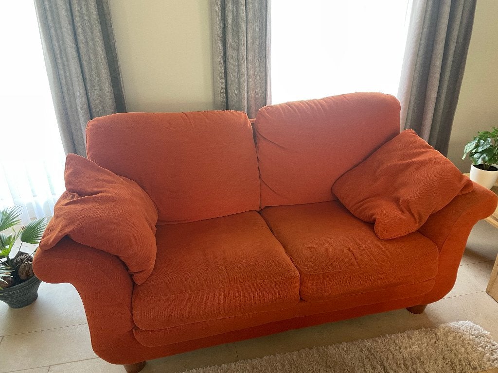 Gratis 2 en 3 zitsbank/ zetels terra/oranje -) WK bank!!, Huis en Inrichting, Ophalen, Gebruikt, 150 tot 200 cm, Driepersoons