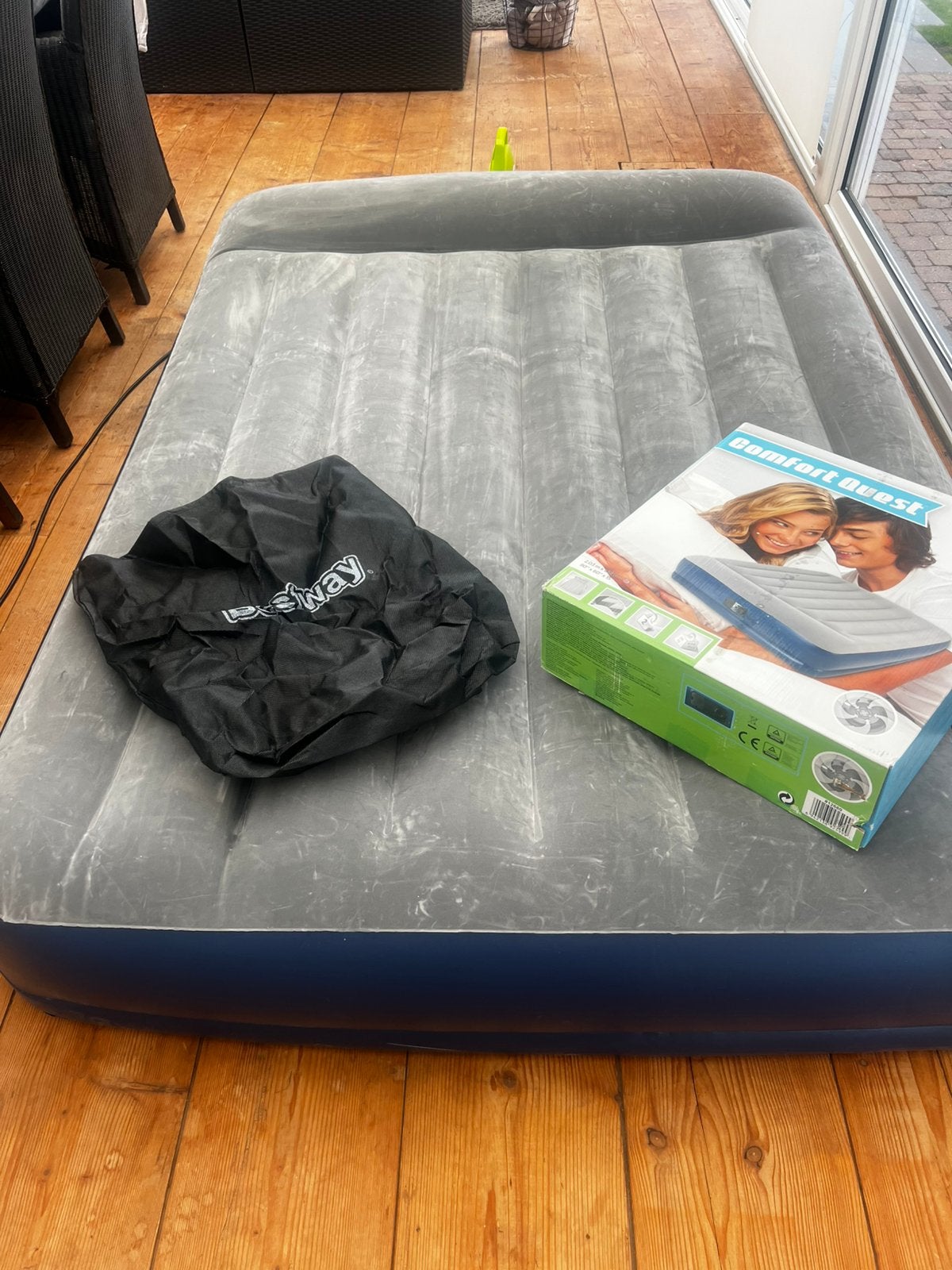Matelas gonflable, Caravanes & Camping, Matelas pneumatiques, Enlèvement, Comme neuf