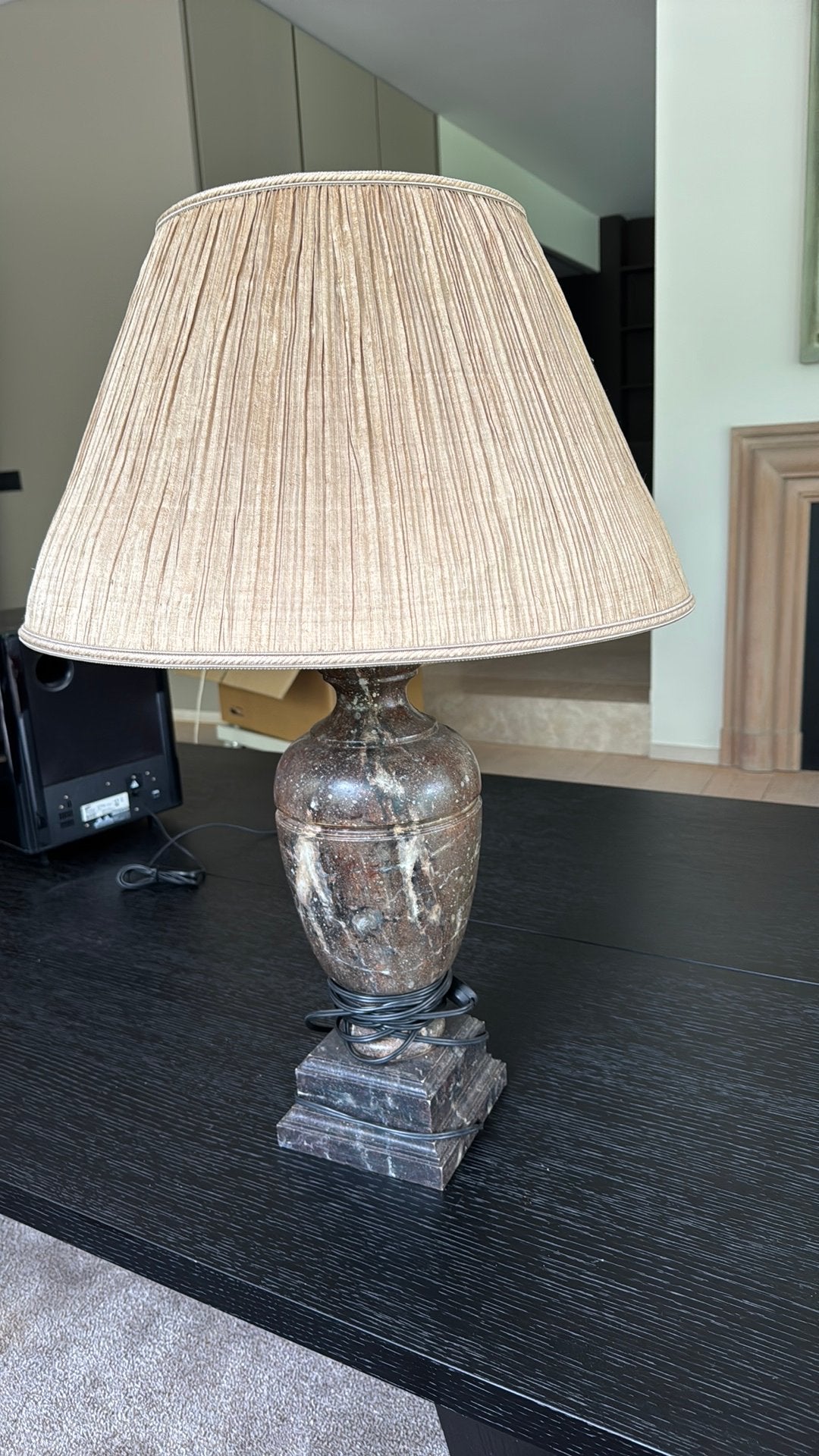 Hout met faux-marbre (marmerimitatie ), Ophalen, Zo goed als nieuw, Hout