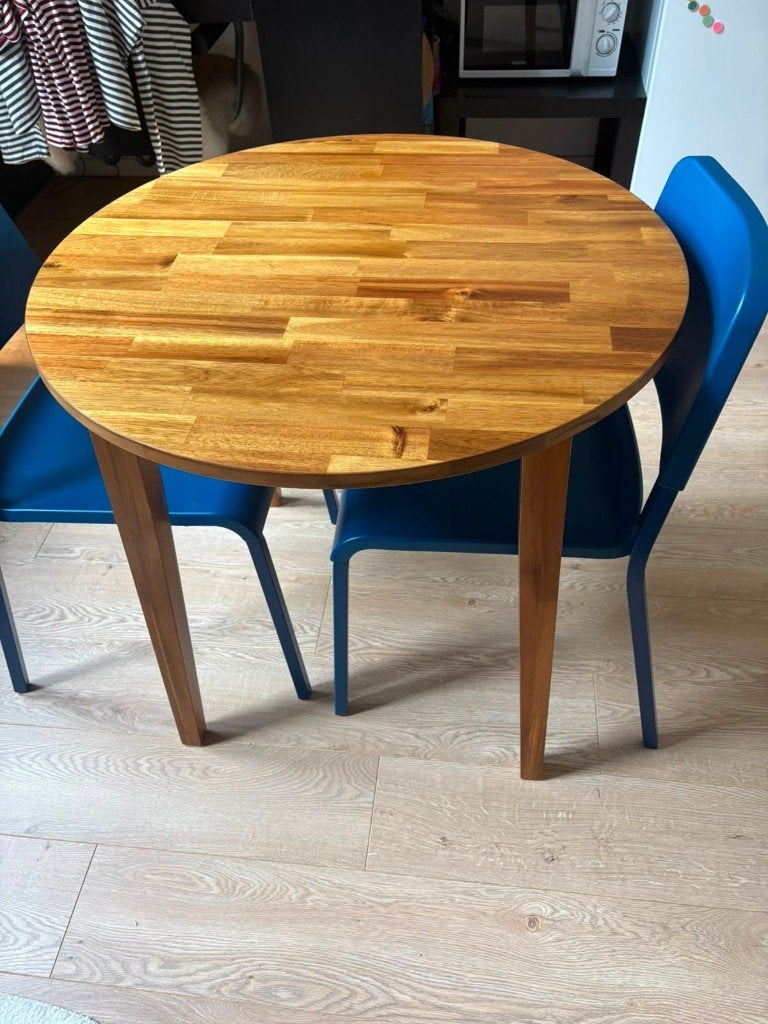 Leuke ronde tafel met twee stoelen, Ophalen, Overige materialen, Gebruikt, Twee