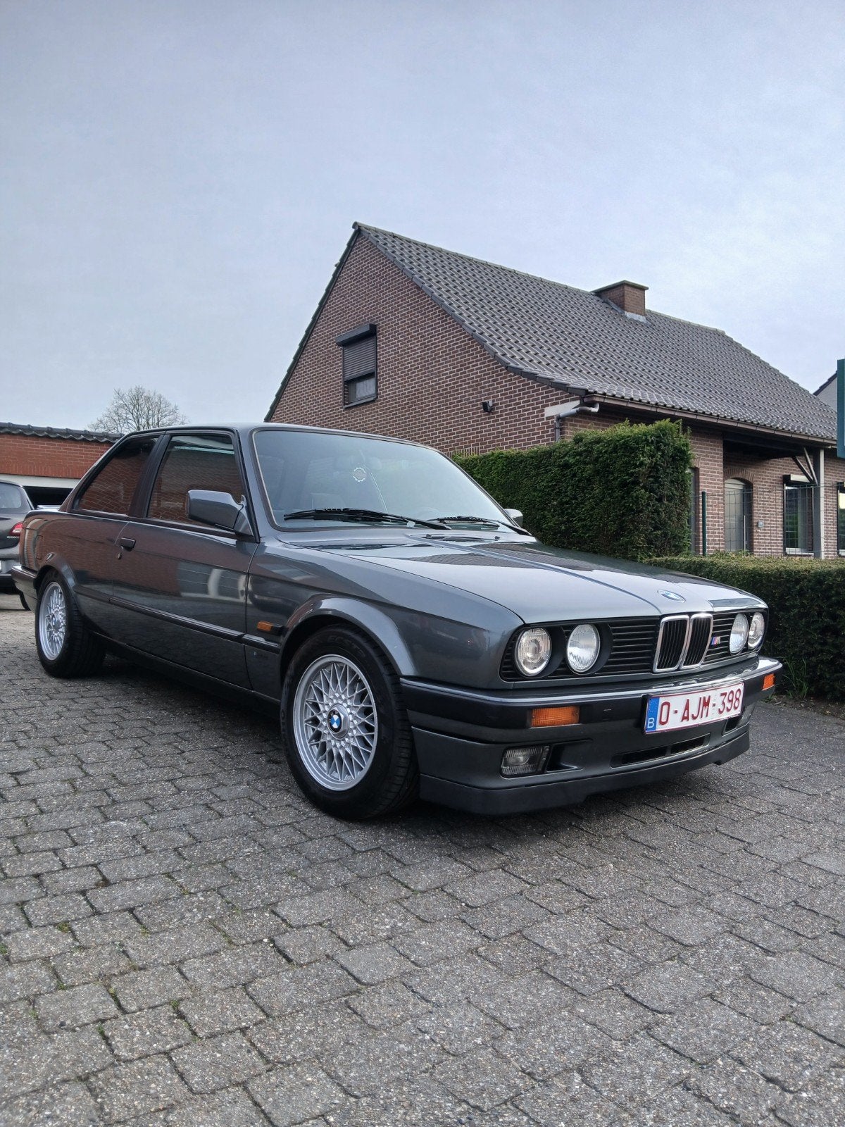 BMW 325I e30 Coupe,173000 km gelopen met CARPASS!!, Automaat, ABS, Grijs, Particulier