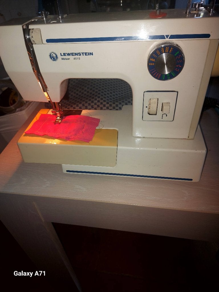 Machine à coudre, Enlèvement, Utilisé, Machine à coudre, Lewenstein