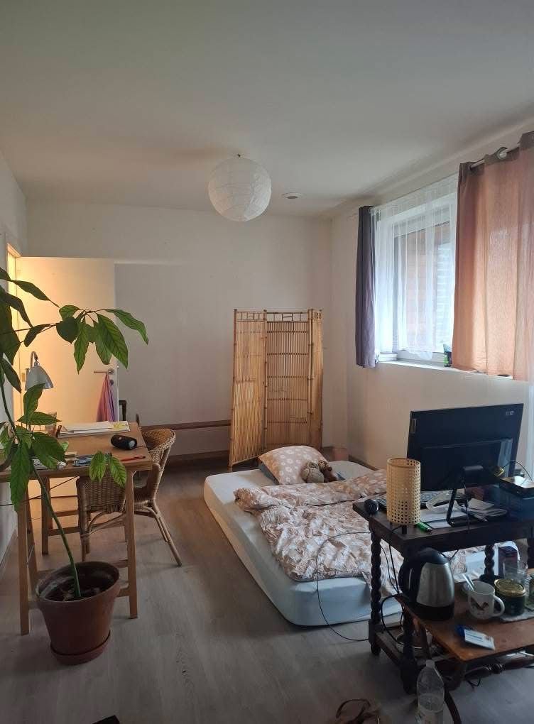 Grande chambre lumineuse à louer en colocation – Evere, Immo, Bruxelles