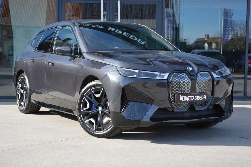 BMW iX xDrive50 M-Sport/Skylounge/Softclose/Massage/ACC, Cuir, Argent ou Gris, Achat, Entreprise
