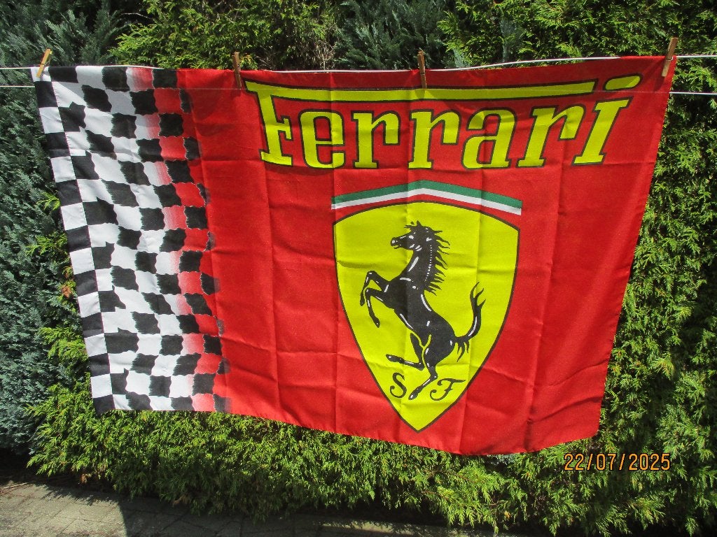 Vlag Ferrari, Enlèvement ou Envoi, Comme neuf, ForTwo