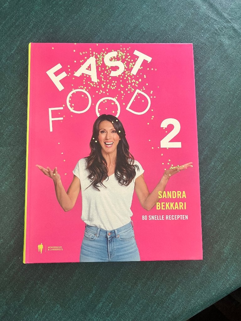 Sandra Bekkari FAST FOOD 2, Entrées et Soupes, Comme neuf, Enlèvement, Sandra Bekkari