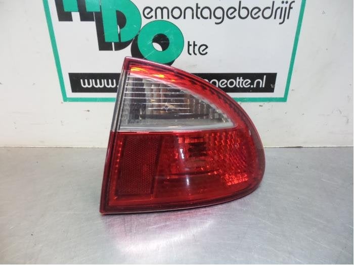 Feu arrière droit d'un Seat Leon (Leon 00-), -, 3 mois de garantie, Utilisé, -