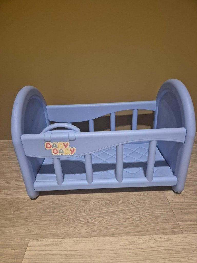 Poppen bedje. Af te halen Riemst of Uikhoven, Kinderen en Baby's, Ophalen, Gebruikt