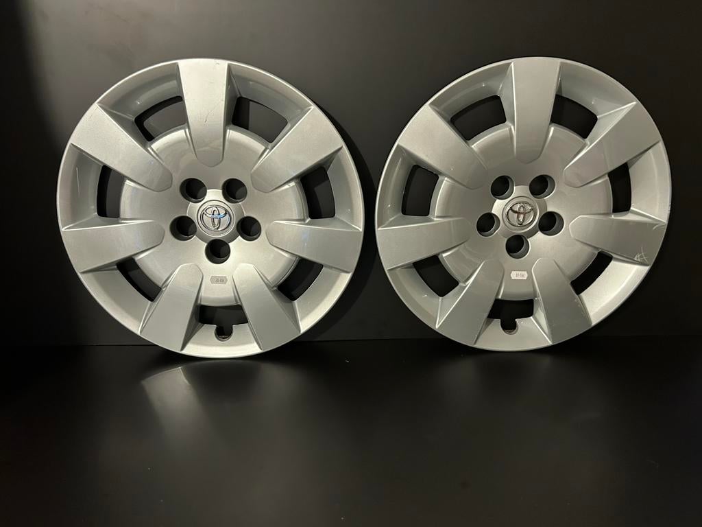 2 enjoliveurs d’origine Toyota verso auris corolla 16", Enlèvement ou Envoi, Comme neuf
