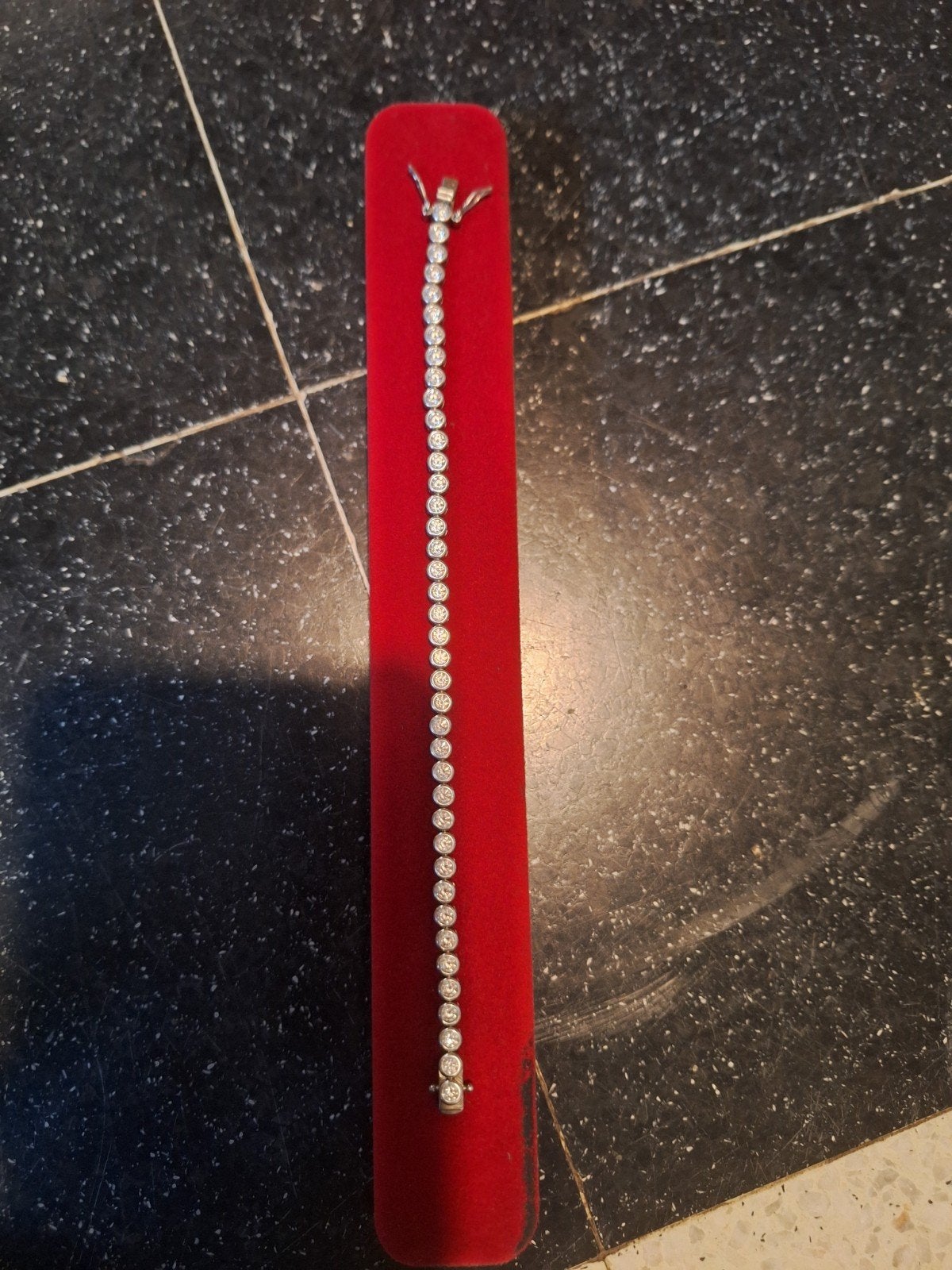 Beau bracelet à vendre. 60 euros, Enlèvement ou Envoi