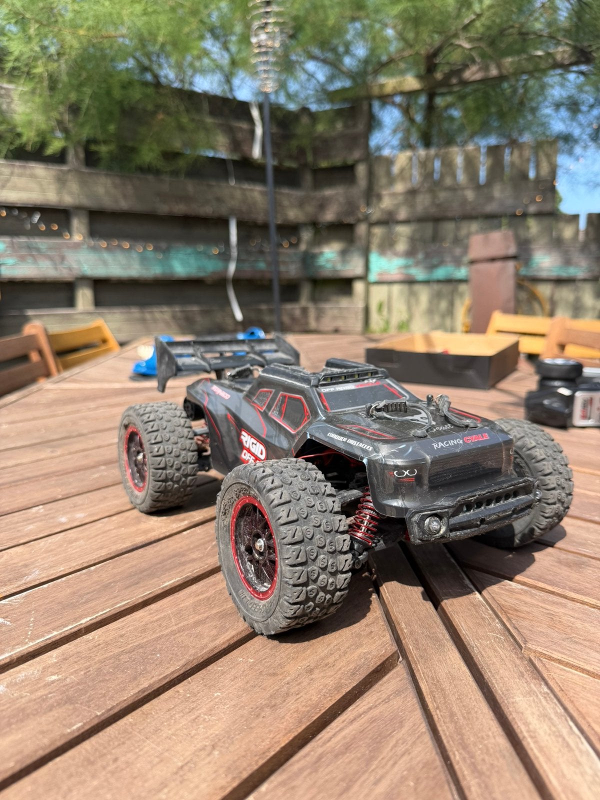 RC Beast 4WD Brushless + 2 Accu’s, Ophalen, Zo goed als nieuw