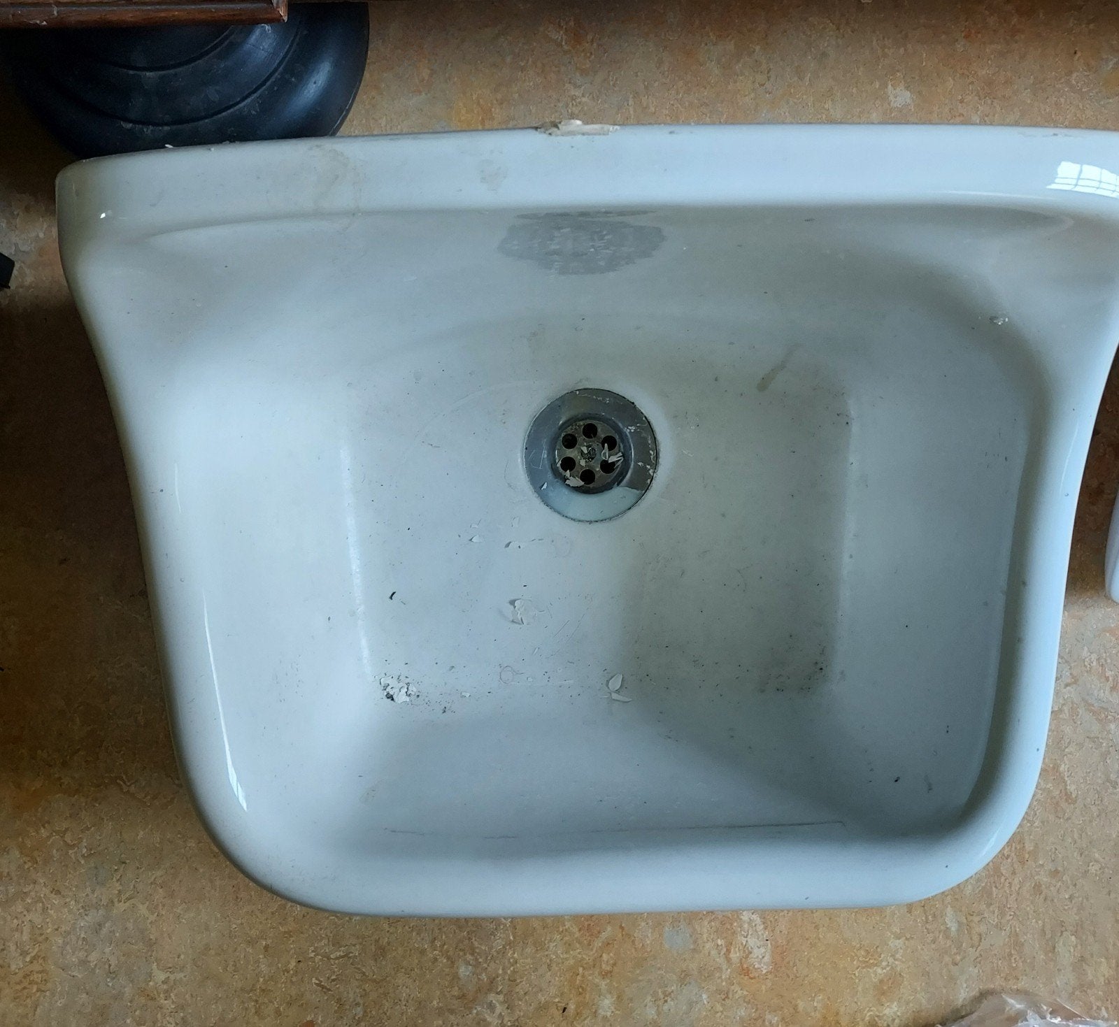 Authentieke vintage pompbak, Ophalen