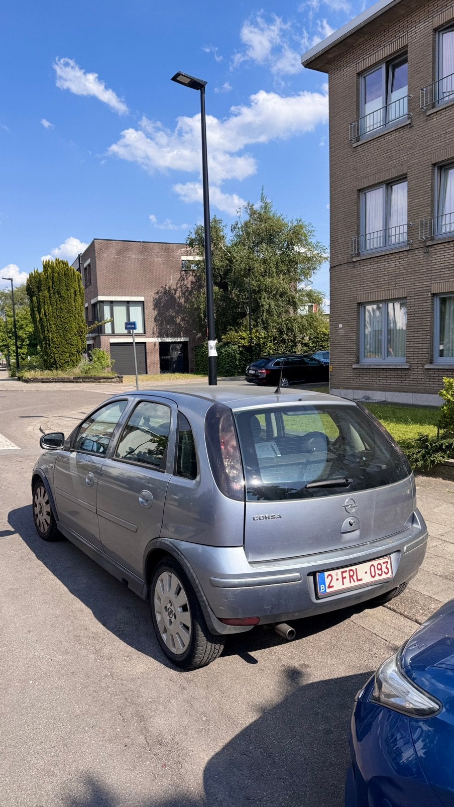 Opel Corsa (Rijdt prima) — Moet VANDAAG weg wegens vertrek!, Autos, Opel, Argent ou Gris, Achat, 4 portes, Entreprise