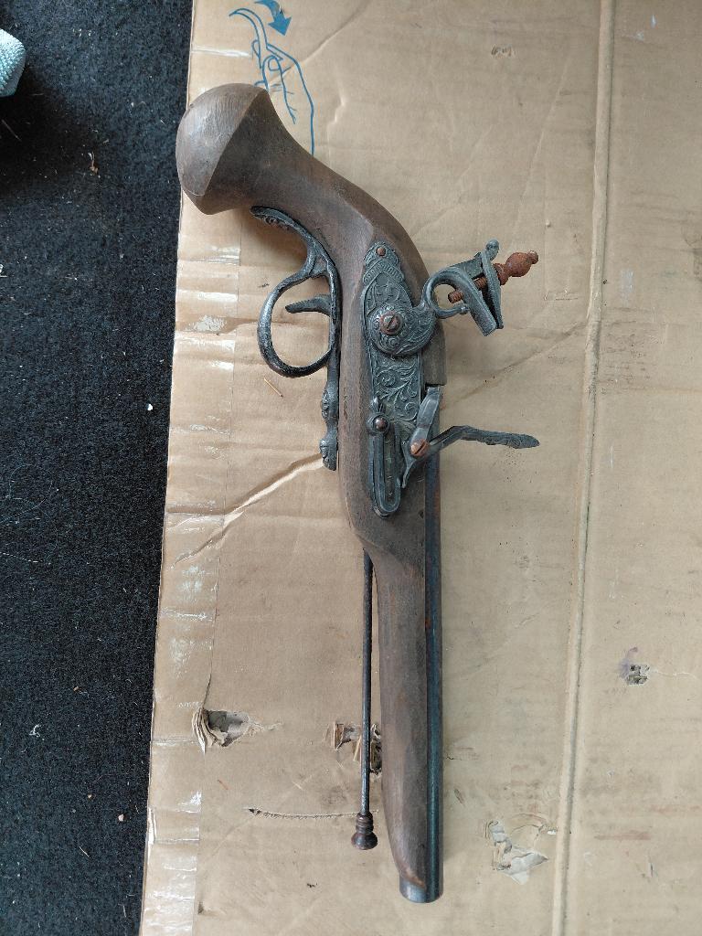Antiek hout met metaal pistool, Ophalen of Verzenden