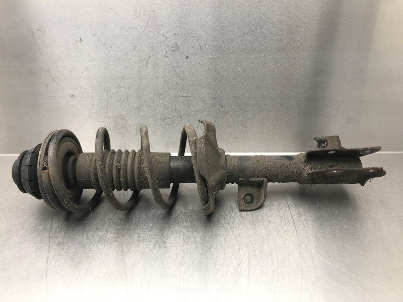 VEERPOOT RECHTS VOOR Suzuki Celerio (LF) (01-2014/-), Gebruikt, Suzuki