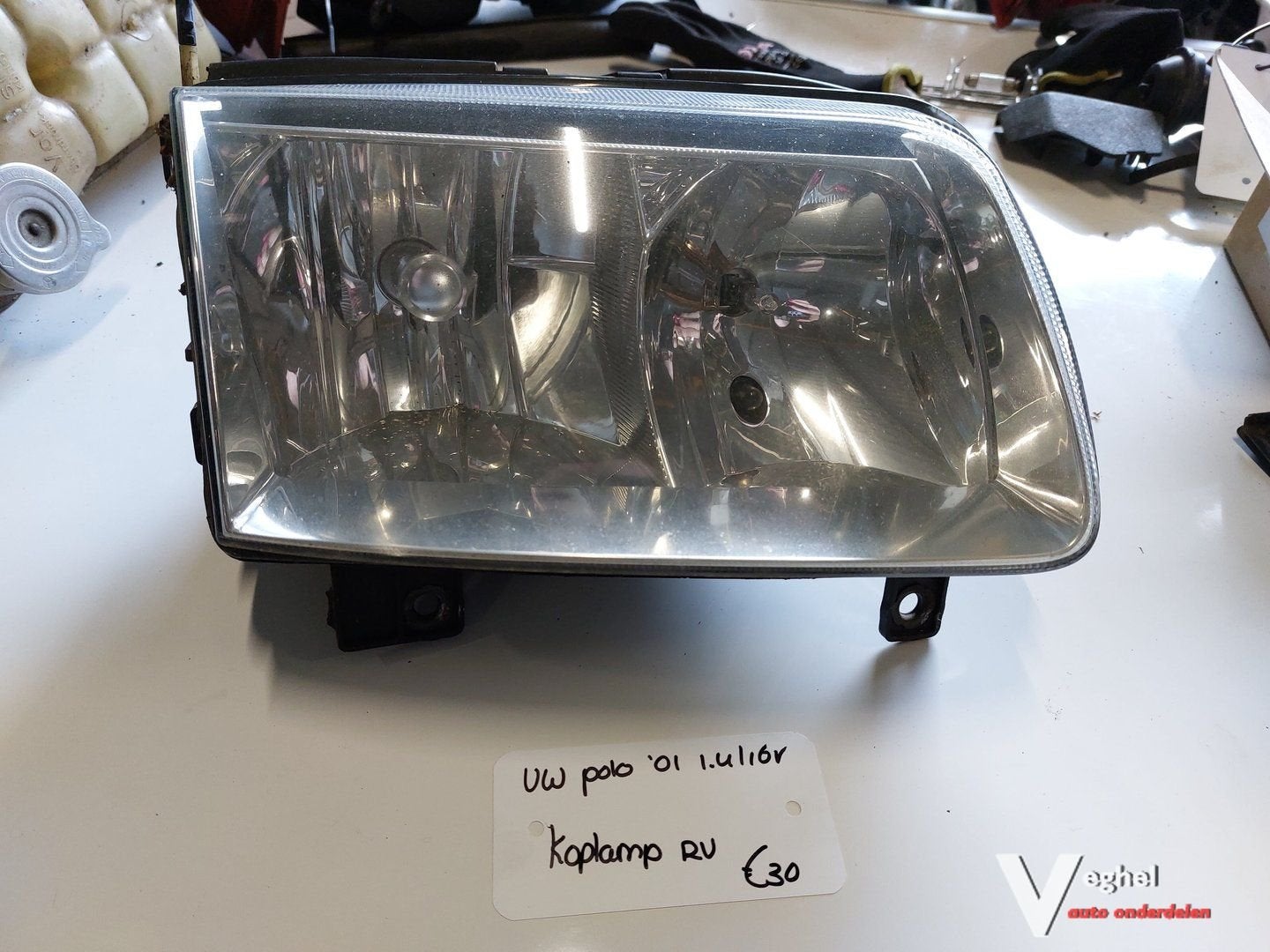 VW Polo 1.4/16v koplamp rv '01, Gebruikt, -, -, Ophalen of Verzenden