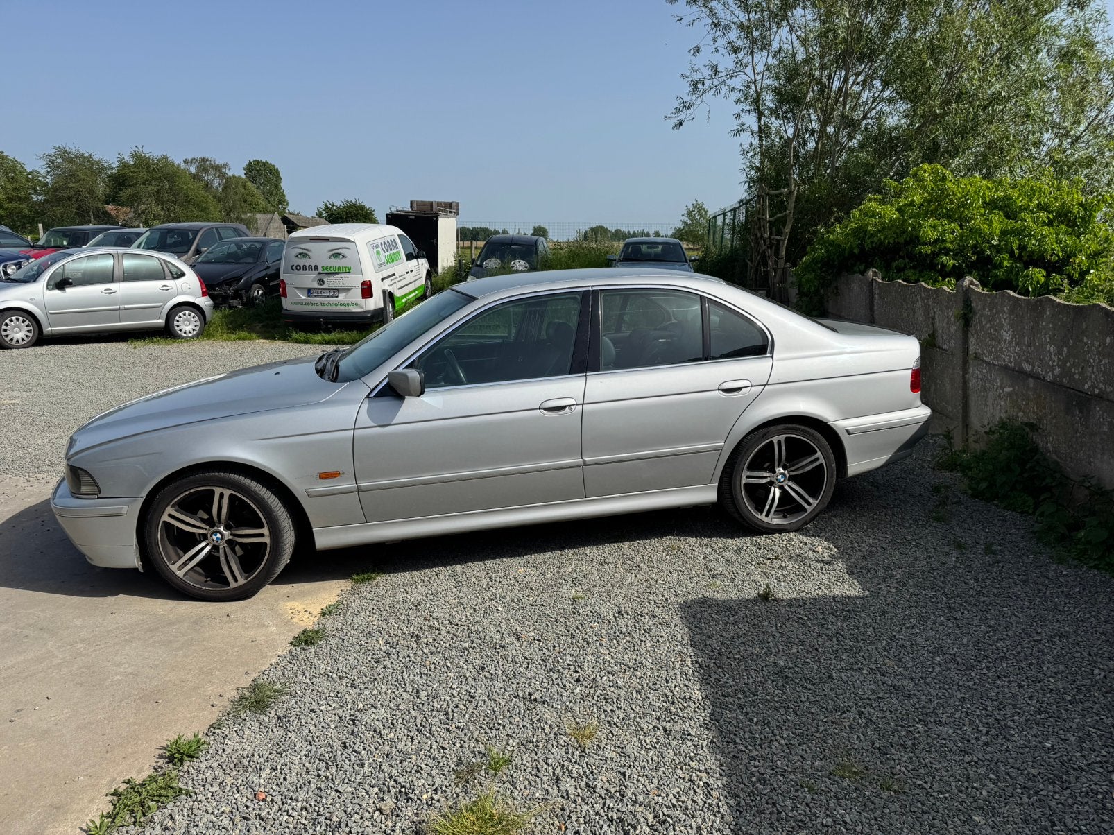 Bmw e39 520i lage km stand, Cuir, Argent ou Gris, 4 portes, Boîte manuelle