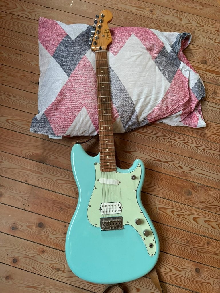 Baby blue Fender Duo Sonic, Musique & Instruments, Instruments à corde | Guitares | Électriques, Enlèvement, Comme neuf, Solid body
