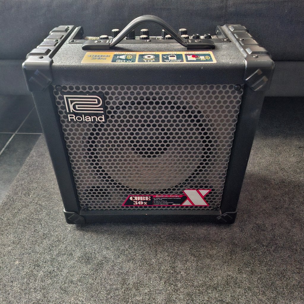 Roland Cube 30x (RUILEN), Muziek en Instrumenten, Versterkers | Bas en Gitaar, Ophalen, Zo goed als nieuw, Gitaar, Minder dan 50 watt