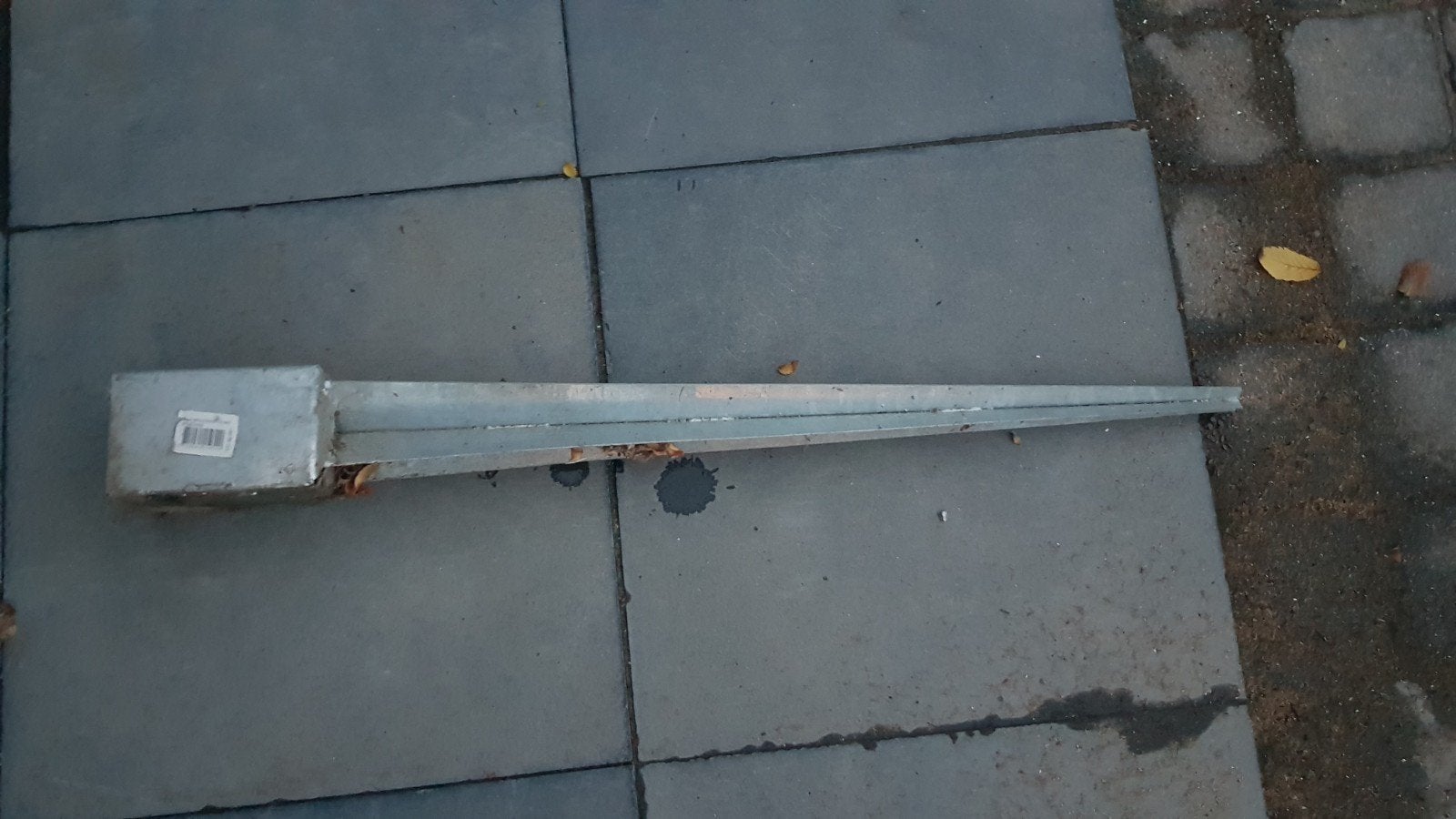 Nieuwe paalhouder met punt, afmeting 91x91x900 mm, Enlèvement, Utilisé