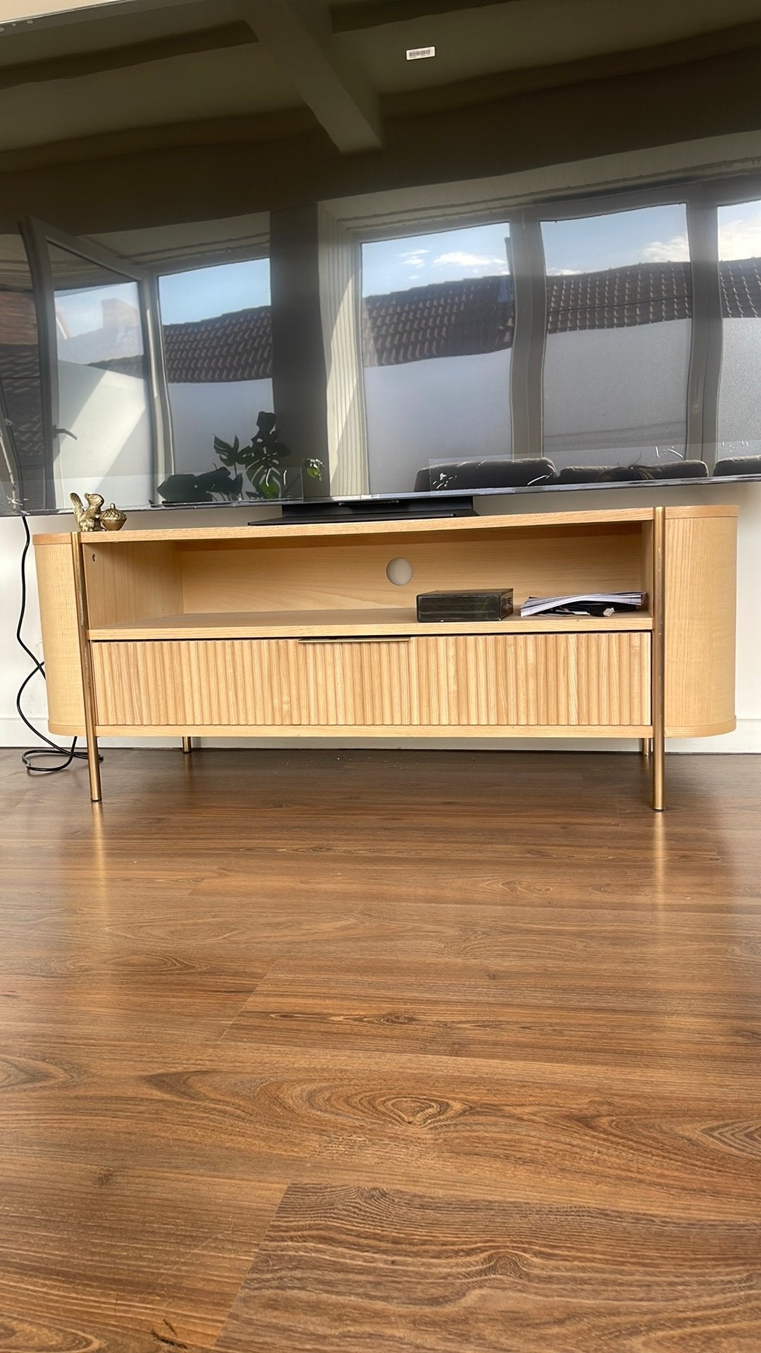 Televisietafel, Maison & Meubles, Armoires | Mobilier de télévision, Enlèvement ou Envoi, Comme neuf