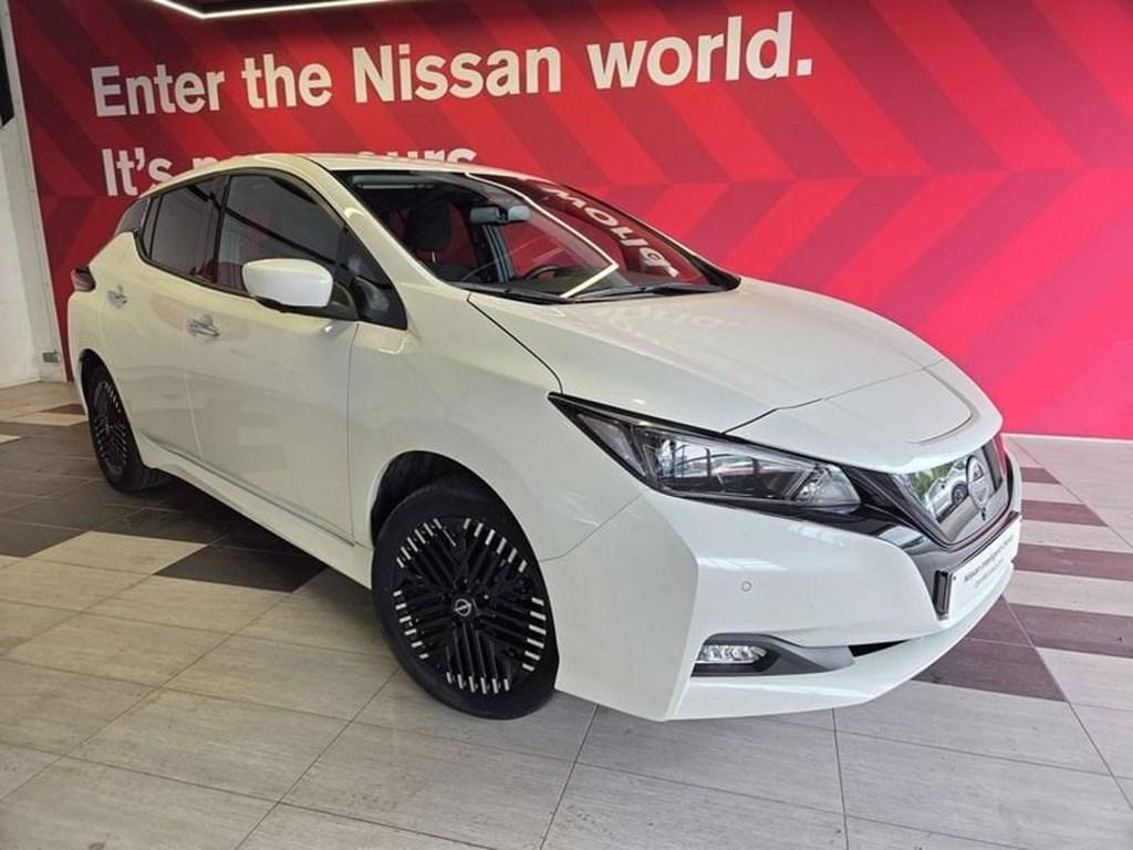 Nissan Leaf 62 kWh / N-Connecta / Perfect Battery, Autos, Achat, Euro 6, Noir, 5 portes