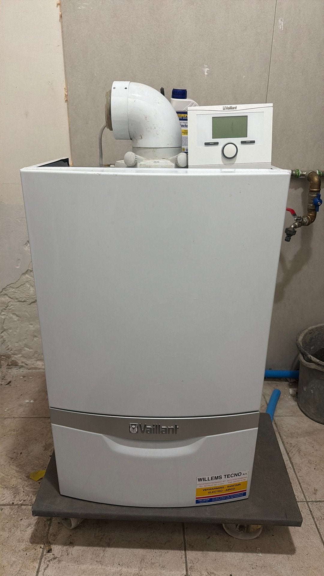 Vaillant boiler met thermostaat, Doe-het-zelf en Bouw, Ophalen, Aardgas, 100 liter of meer, Geiser