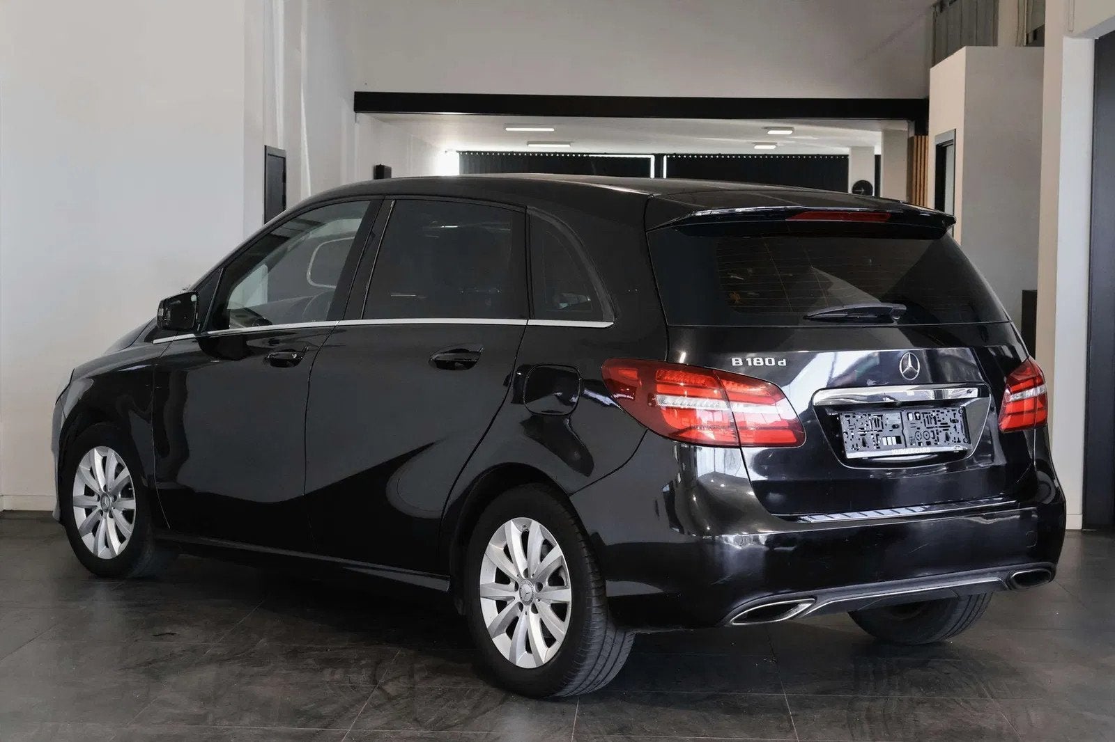 Mercedes-Benz B-CLASS 180 B 180 d Navi CruiseC Camera Garant, Autos, Achat, Euro 6, Entreprise, Automatique