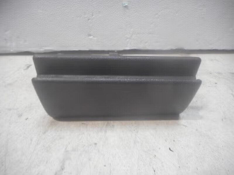ASBAK VOOR Opel Ascona C (84 / 89) (90035979), Auto-onderdelen, Bahnhofsplatz 65423 Rüsselsheim am Main, DE, Gebruikt, Opel, Opel Automobile GmbH