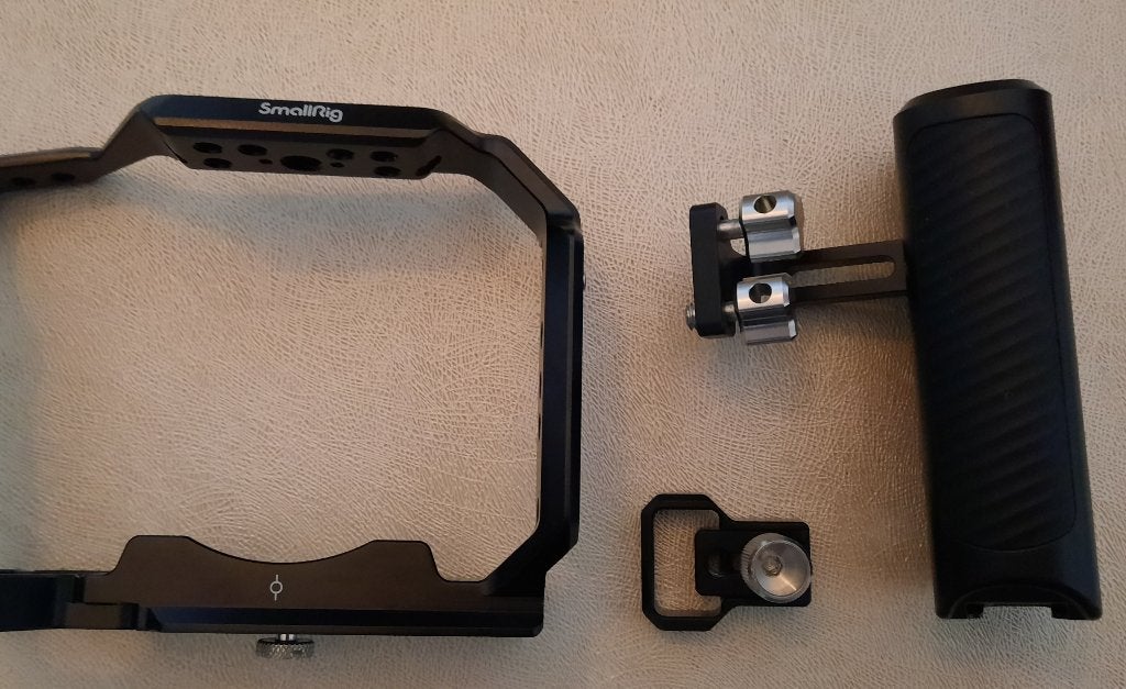 SMALLRIG CAGE + SIDEHANDLE FOR SONY A7 IV / A7V / A7SIII 2, Enlèvement ou Envoi, Comme neuf, Smallrig, Autres types