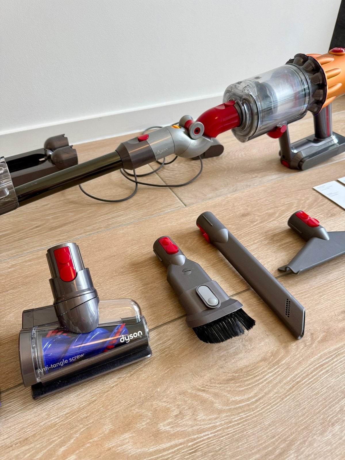 DysonV12DetectSlimAbsolute FullAccessories ExtendedWarranty, Elektronische apparatuur, Stofzuigers, Ophalen, Zo goed als nieuw