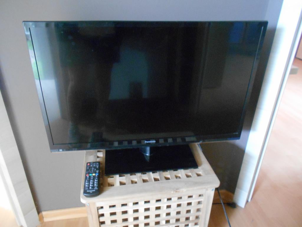 URGENT TELEVISION PANASONIC, Enlèvement, Comme neuf