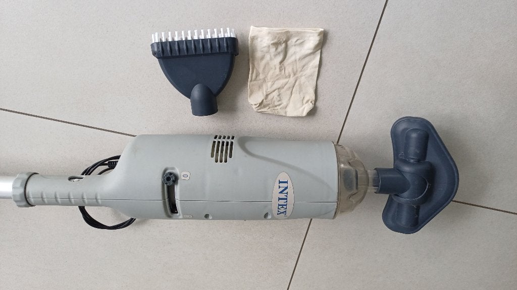 Intex handstofzuiger, filters en andere toebehoren, Ophalen, Zo goed als nieuw, Filter