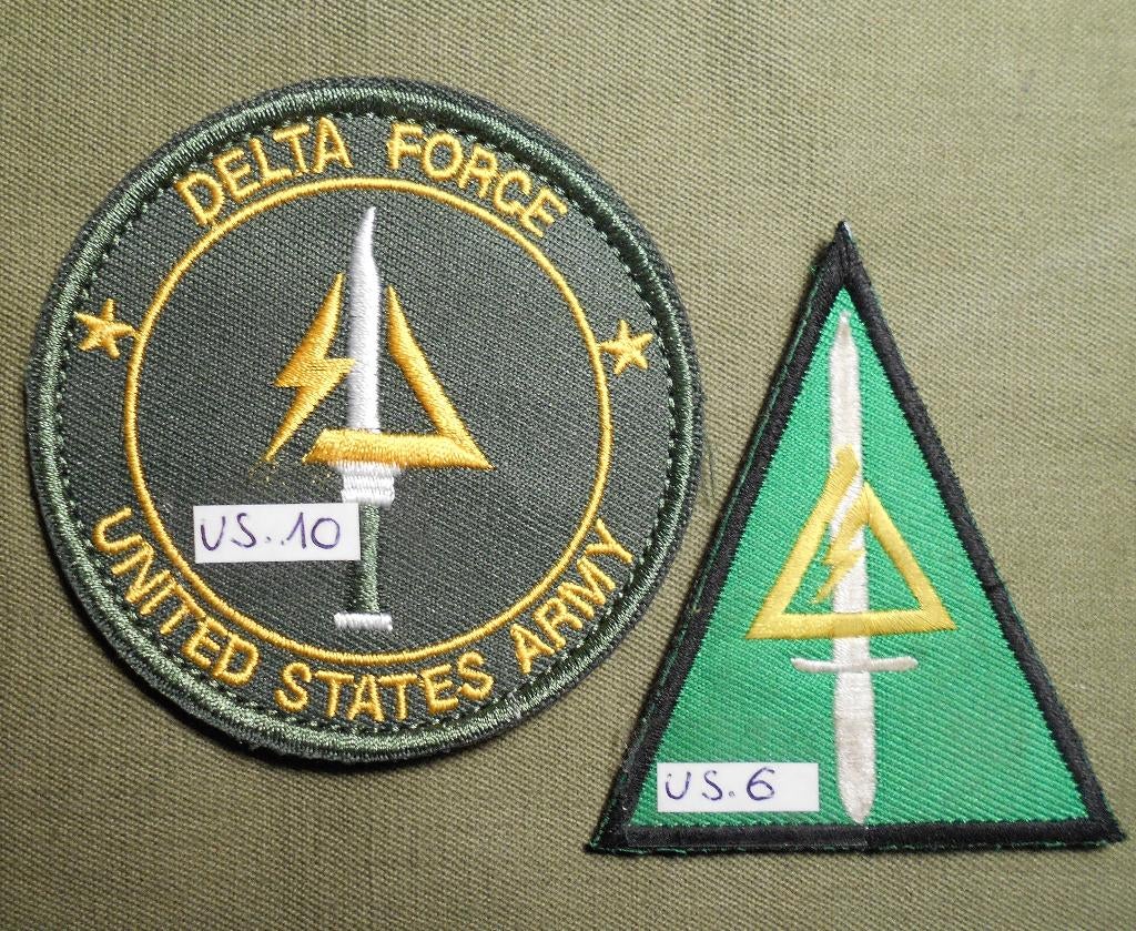 US. DELTA FORCE / LOT DE 2 ECUSSONS., Collections, Envoi, Armée de terre, Emblème ou Badge