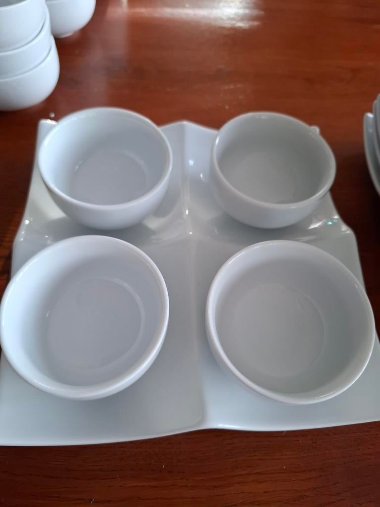 Set apéritif de 12 assiettes et 48 bocaux, Enlèvement