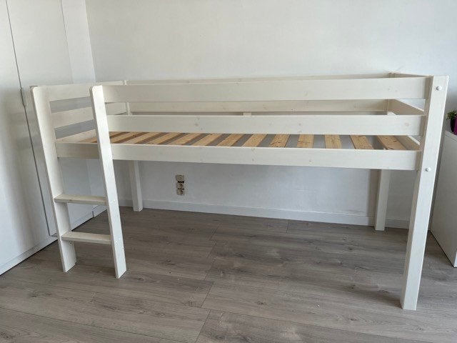 Hoogslaper wit. Stevig bed, Ophalen, Gebruikt, Hoogslaper