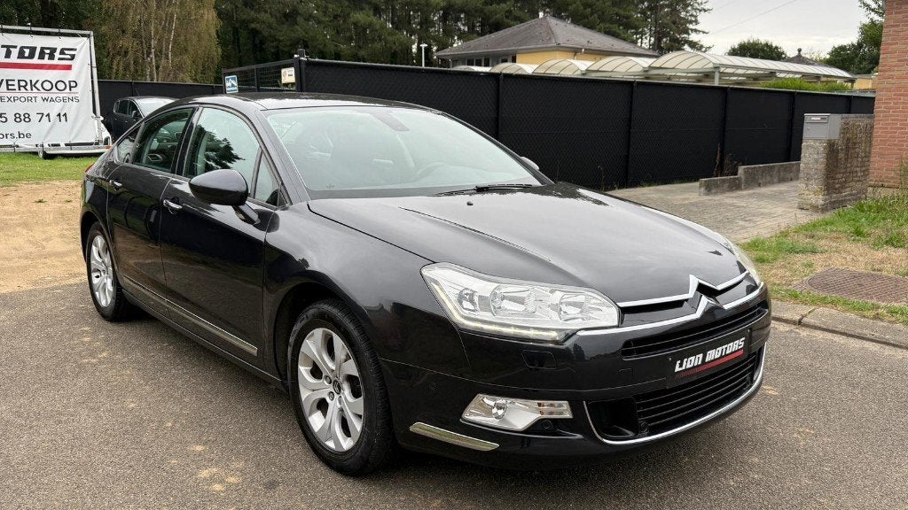 Citroen C5 1.6 İ | Exclusive - Showroomstaat | Automaat |, Stof, Zwart, 4 cilinders, https://public.car-pass.be/vhr/47335bb1-ae3e-42da-a1ea-94b475841efd