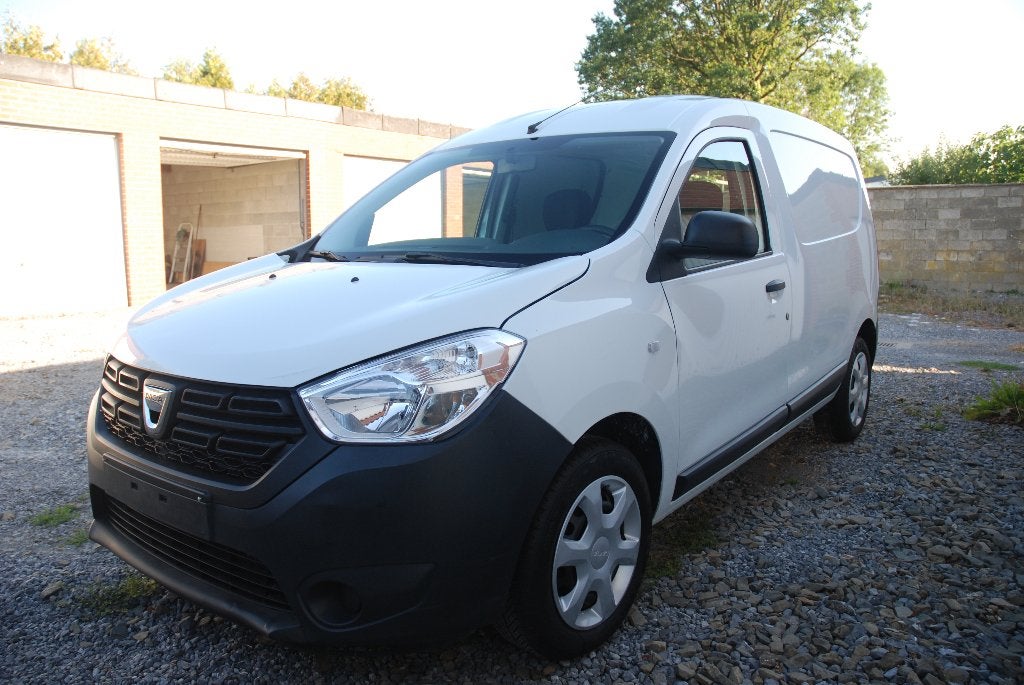 Dacia Dokker 1.6 utilitaire 85 m km Euro 6c, Autos, Dacia, Euro 6, Noir, 5 portes, Particulier