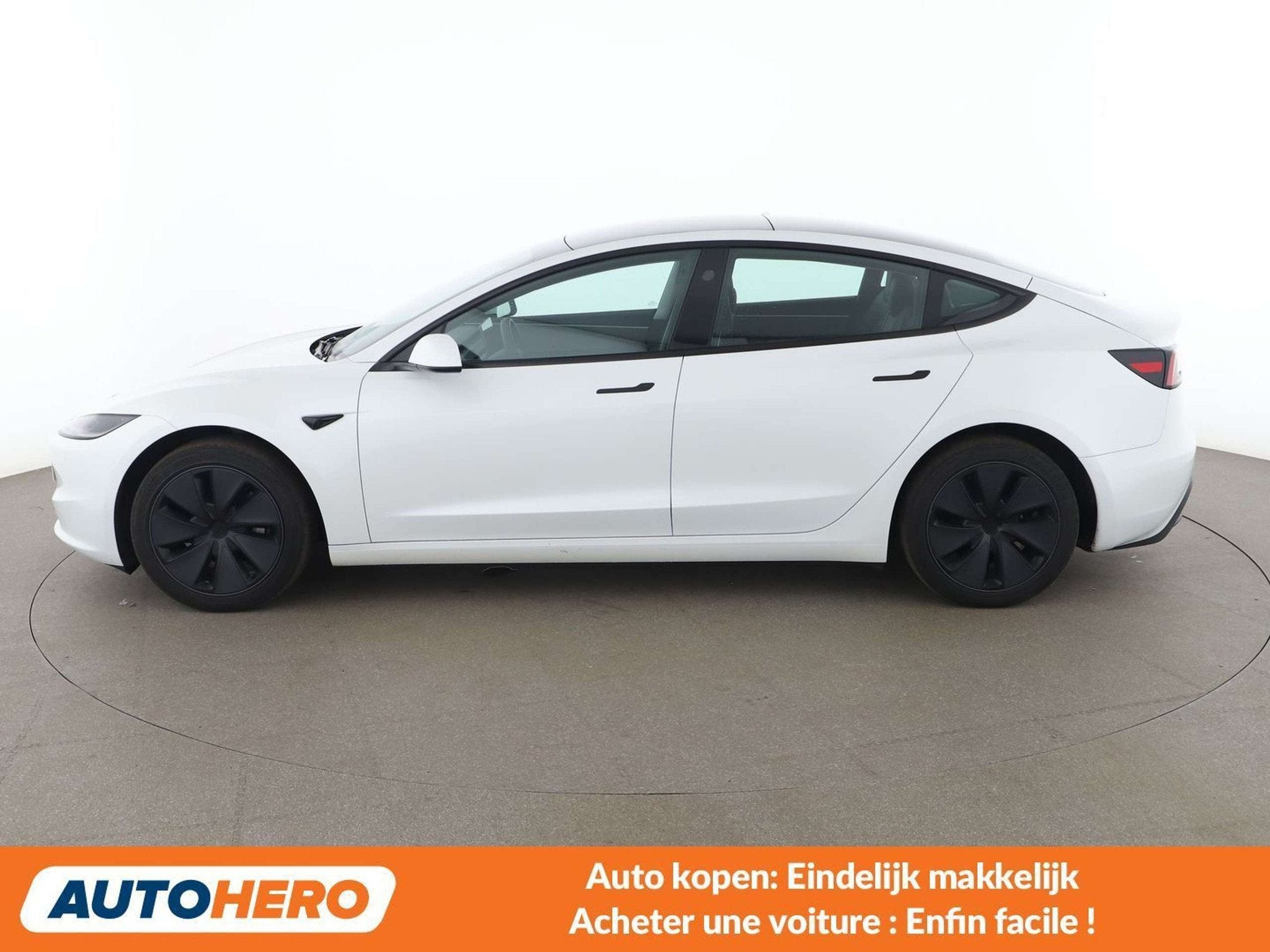 Tesla Model 3 Standard Range (bj 2025, automaat), Auto's, Tesla, Automaat, 4 deurs, Achterwielaandrijving, Gebruikt