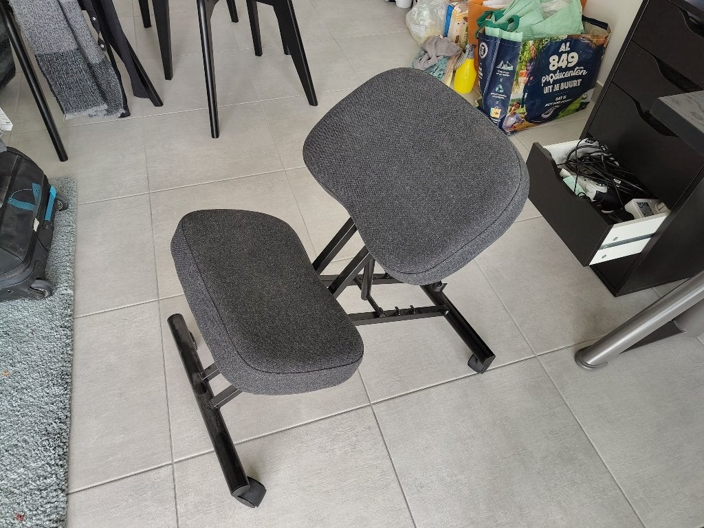 Ikea EIFRED kneeling chair, Gris, Enlèvement ou Envoi, Comme neuf, Chaise de bureau
