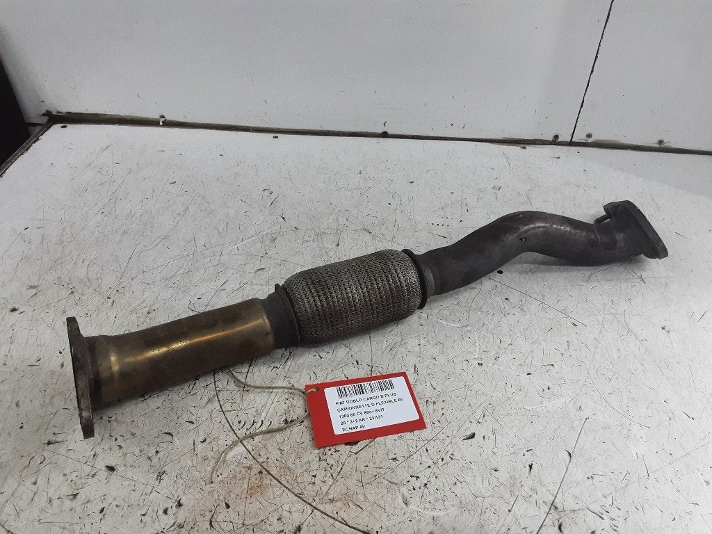 UITLAAT VOORPIJP Fiat Doblo Cargo (263) (52159972), Gebruikt, Mevr. I. Hauben, Fiat, Rue de l'Espoir 34 34
4030  GRIVEGNÉE, BE